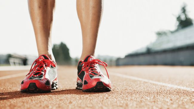 running-shoes-male_650x366